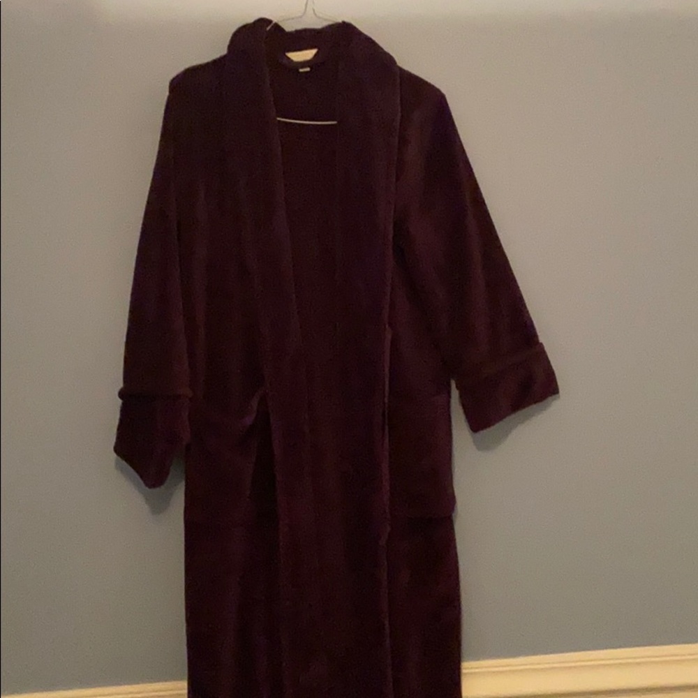 Charger club purple robe size L